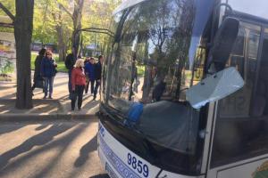 В Запорожье столкнулись автобус и маршрутка