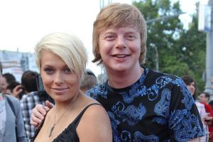 Солист группы "Иванушки International" разошелся с женой