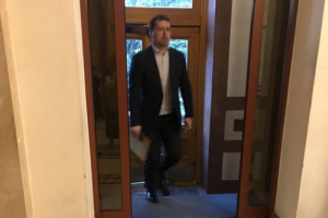 "В папочке заявление по собственному?": Семочко заметили в АП