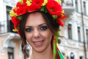 Племянница Софии Ротару поделилась красочными снимками со свадьбы в Индии