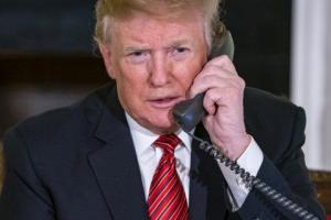 Трамп поздравил Зеленского с победой на выборах президента