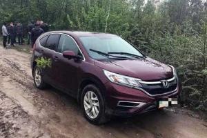 В Киеве угоняли автомобиль с полицейскими в салоне