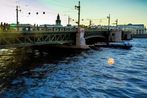 В Санкт-Петербурге китайская туристка утонула в Неве во время фотосессии