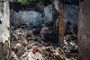 Боевики обстреляли Верхнеторецкое: сгорел дом, - кадры