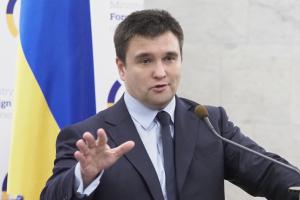 Климкин призвал коллег Евросоюза и G7 ввести новые санкции против РФ из-за незаконной паспортизации ОРДЛО