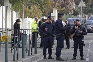 На юге Франции пять человек взяты в заложники