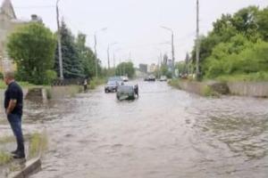"Воды то нет, то много": Жители Лисичанска возмущены бездействием коммунальных служб