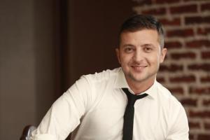 Зеленский поделился детским фото, поздравив нежно маму с праздником