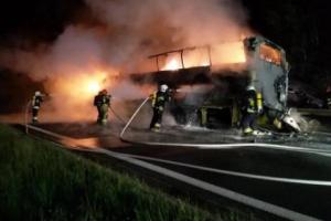 В Польше полностью сгорел автобус, следовавший из Украины в Чехию