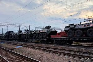 На территорию Беларуси зашли российские военные и техника