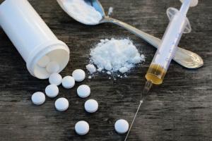 Изъяли наркотиков на 1,5 миллиона гривен: В Мариуполе пресекли деятельность нарколаборатории