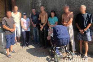 Полицейские Донетчины разоблачили сеть фальшивых "реабилитационных центров" и освободили из трудового рабства около 100 человек