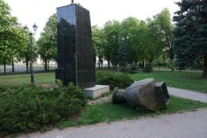 Кернес заявил, что восстановит Жукова, сваленного активистами в Харькове