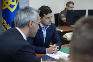 Зеленский согласовал документы, которыми установлен порядок применения ВСУ и других составляющих сил обороны