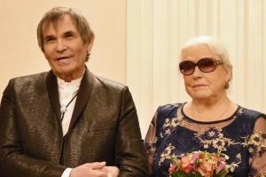 Жену Алибасова срочно госпитализировали