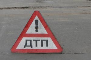 В Рубежном несовершеннолетний скутерист врезался в служебное авто и убегал от патрульных