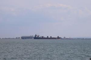 В Керченском проливе село на мель российское судно