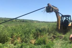 На Луганщине поймали "умельцев", перекачивавших дизтопливо из России через подземный трубопровод