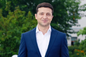 Зеленский поздравил украинцев с Днем Конституции и назвал свою любимую статью