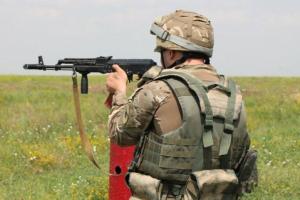В Одессе военные со стрельбой задержали злоумышленника, который пытался похитить военное имущество