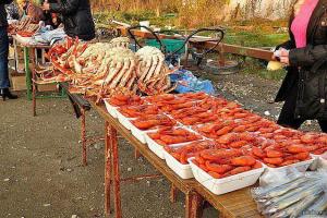 На черноморском курорте массово отравились морепродуктами отдыхающие