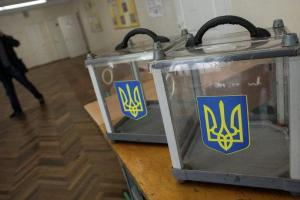 В Северодонецке приступили к пересчету голосов избирателей вручную