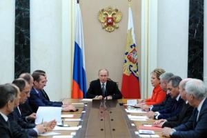 После звонка Зеленского Путин провел собрание с членами Совбеза
