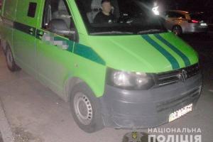 В Киеве под носом у инспекторов стащили деньги из инкассаторской машины