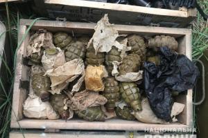 На Луганщине вновь обнаружен большой схрон боеприпасов