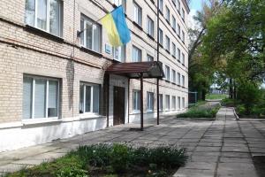 Выпускникам Лисичанского медицинского колледжа выдали недействительные дипломы