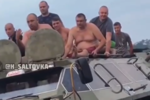 В Харькове компания приехала на пляж на БТР и устроила дебош: видео
