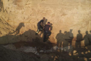 На Ровенщине под завалами песка обнаружили тело второго ребенка