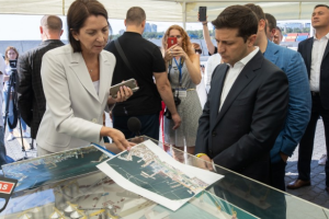 Зеленский просит Труханова организовать бесплатный въезд в Одесский порт для представителей бизнеса