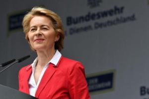 Европарламент впервые избрал главой Еврокомиссии женщину