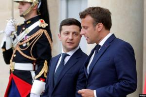 Зеленский и Макрон говорили по телефону полтора часа