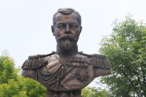 "Мало нам железного Захарченко": В оккупированном Донецке собираются установить бюст Николаю II