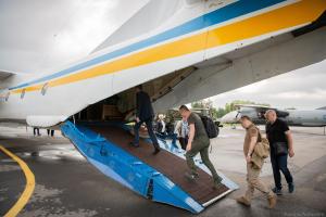 Члены ЦИК прилетели в 50-й округ Донбасса, чтобы забрать документацию