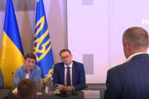 Зеленский на Львовщине предложил врачу стать мэром