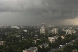 Видеофакт: По трассе двигаться нереально - Одесчину накрыл ураган и ливень
