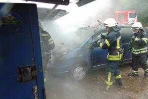 У жителя Северодонецка в гараже загорелся Citroen