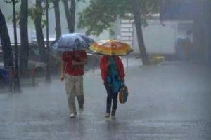 В выходные Украину накроют ливни, шквалы и даже град