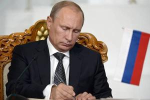 Путин упростил процедуру получения вида на жительство для украинцев