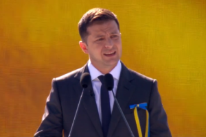 Зеленский на праздновании Дня Независимости: "Каждое мое утро начинается с СМС от Генштаба"