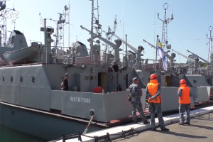 Учебные катера ВМС с курсантами отправились в поход по морю