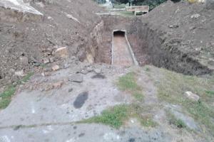 Тротуар или ремонт теплотрассы? Жителей Лисичанска снова заставили выбирать