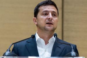 Зеленский: Покупать или продавать землю смогут только украинские граждане и украинские компании