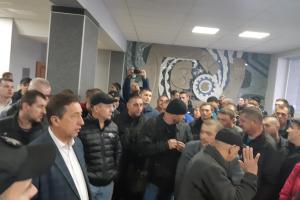 Бастующие шахтеры Луганщины пришли к Комарницкому