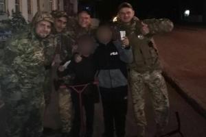 В Лисичанске полицейские разыскали ребенка, который допоздна катался на самокате