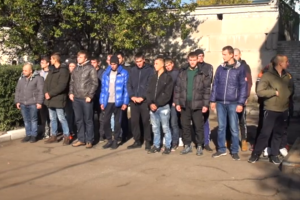 "Надо же кому-то Родину защищать": Из Северодонецка в ряды ВСУ отправились новобранцы