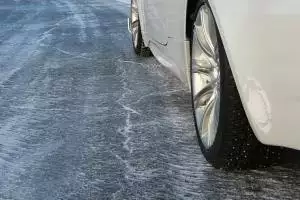 В Луганской области возможна гололедица: полиция предупредила водителей об опасности